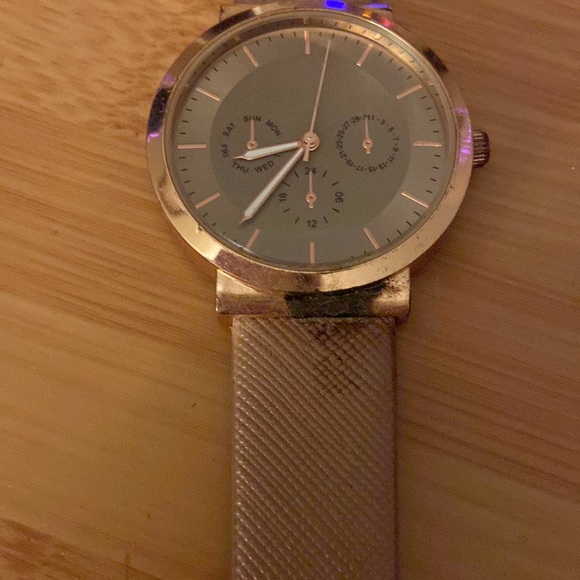 Accutime Japan Movt with stainless steel case back and simulated leather band - Picture 5 of 5